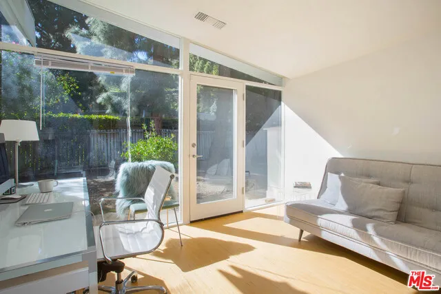7561 Lolina Lane, Los Angeles, California 90046