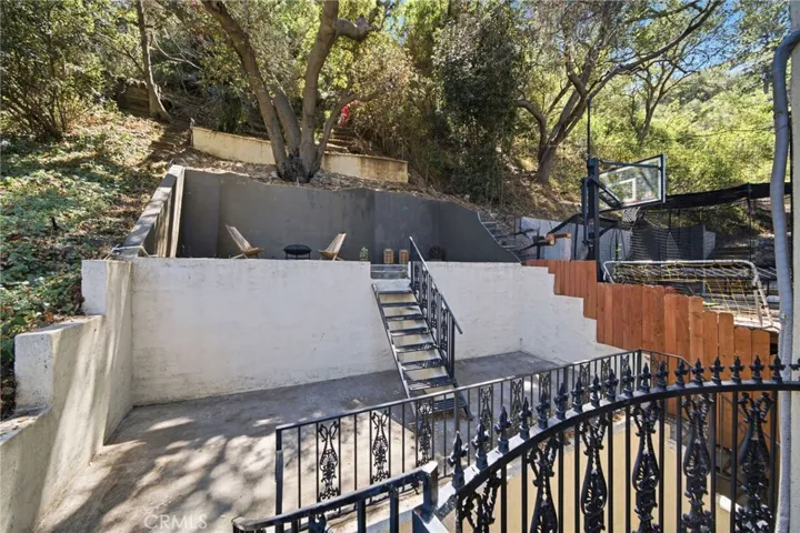 9624 Highland Gorge Drive, Beverly Hills, California 90210