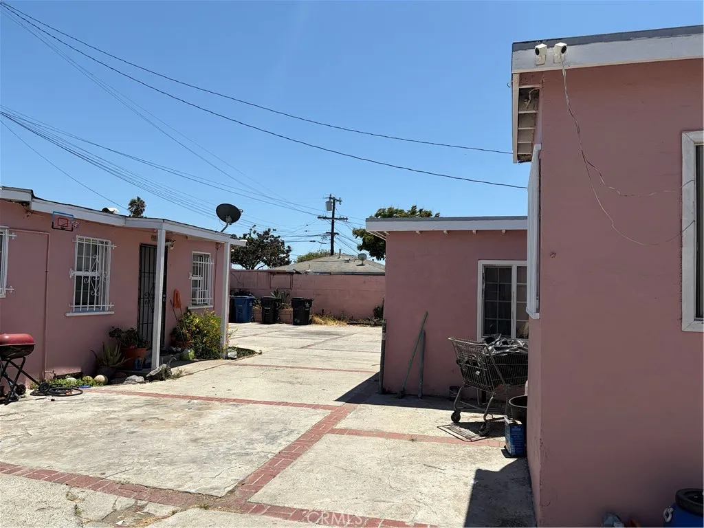 11116 S Prairie, Inglewood, California 90303 — photo 5