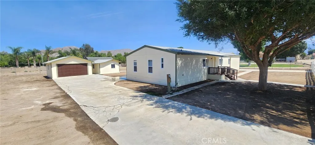 driveway 1 leading to garage