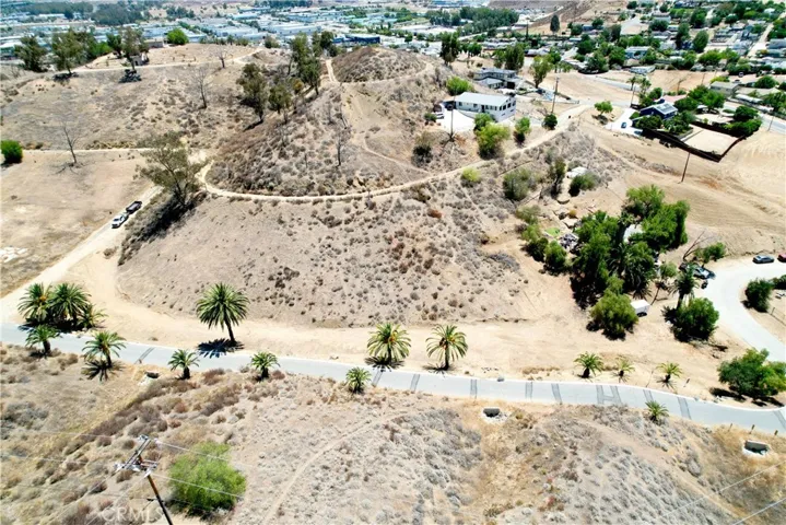 1 Palm Drive, Lake Elsinore, California 92530