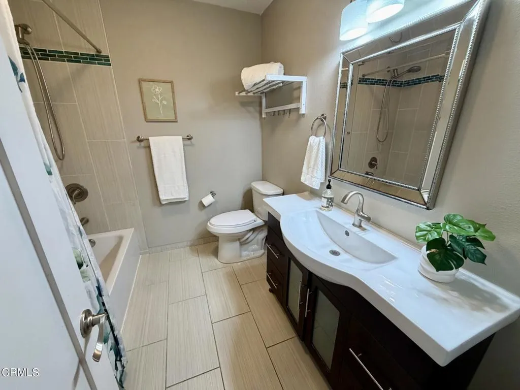 Hall​​‌​​​​‌​​‌‌​​‌​​​‌‌​​​‌​​‌‌​​‌‌​​‌‌​​​​ bath