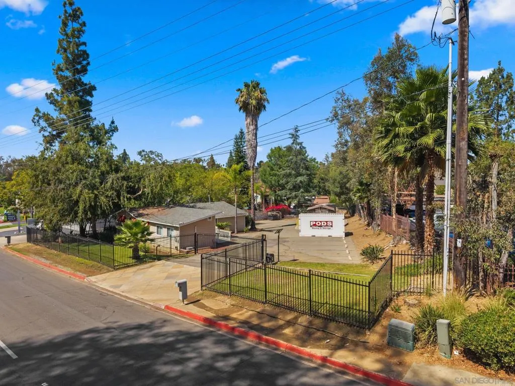 2005 S Escondido Blvd