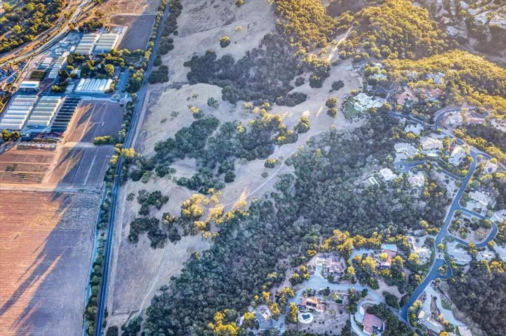2005 Hecker Pass Hwy, Gilroy, California 95020