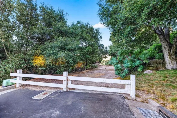 2005 Hecker Pass Hwy, Gilroy, California 95020