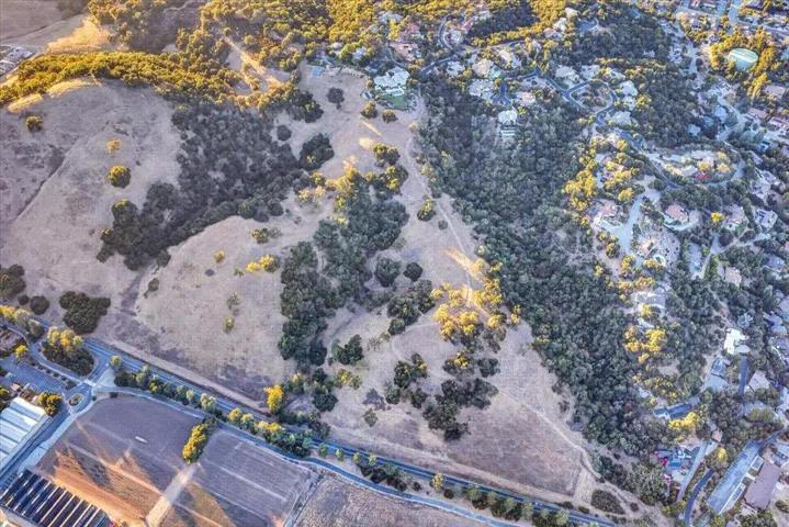 2005 Hecker Pass Hwy, Gilroy, California 95020