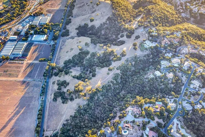 2005 Hecker Pass Hwy, Gilroy, California 95020