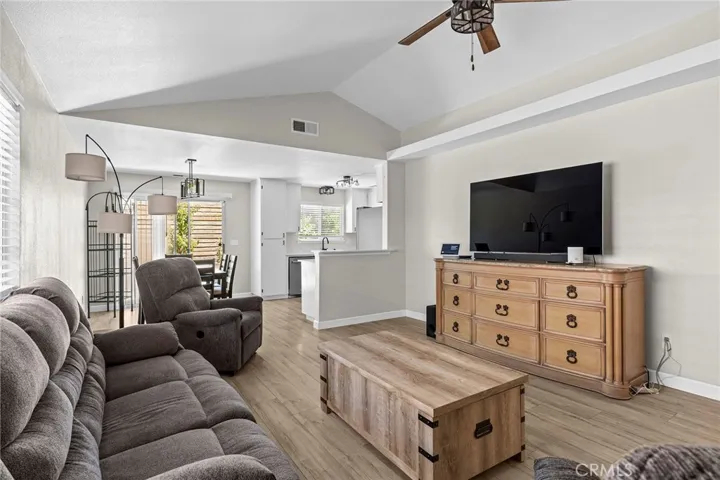 15 Hunter Court, Chico, California 95928