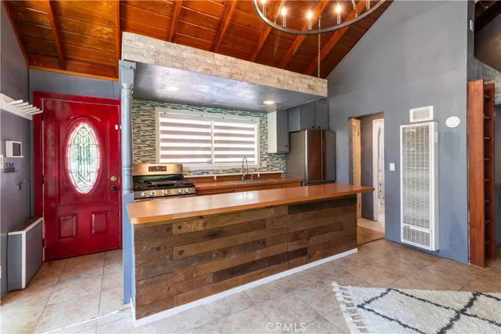 23716 Shady, Crestline, California 92325