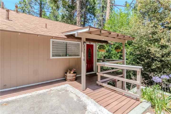 23716 Shady, Crestline, California 92325