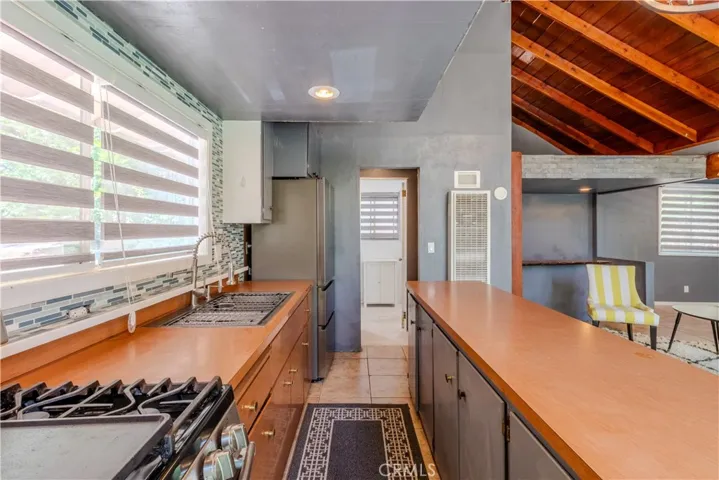 23716 Shady, Crestline, California 92325