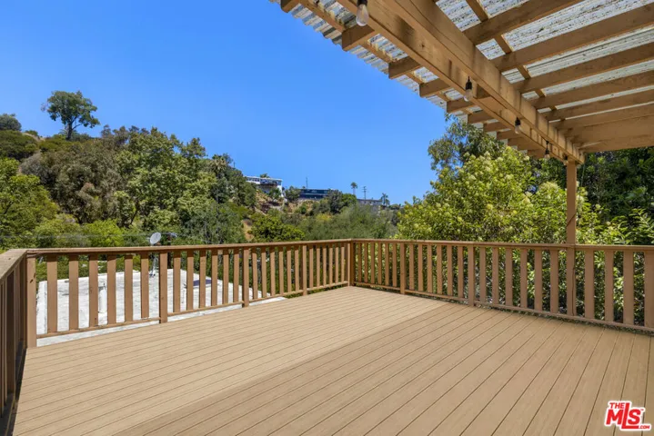8824 Wonderland Avenue, Los Angeles, California 90046