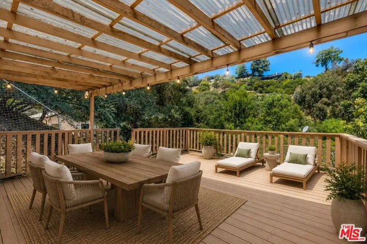 8824 Wonderland Avenue, Los Angeles, California 90046