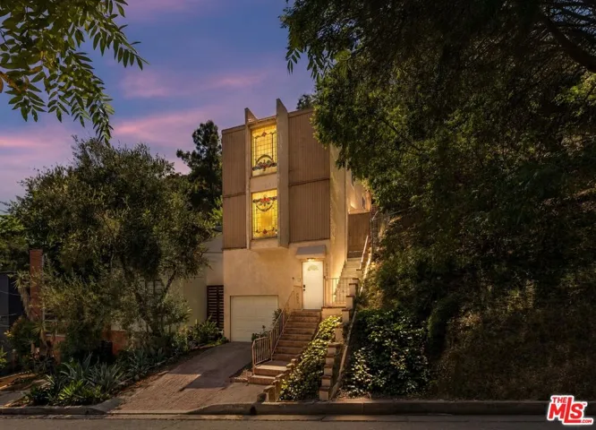 8824 Wonderland Avenue, Los Angeles, California 90046