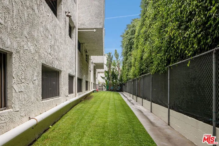 1230 Horn Avenue 728, West Hollywood, California 90069
