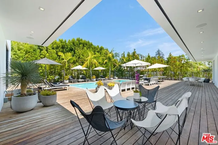 9570 Sunset Boulevard, Beverly Hills, California 90210