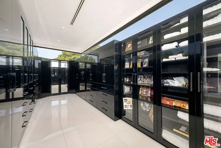 9570 Sunset Boulevard, Beverly Hills, California 90210