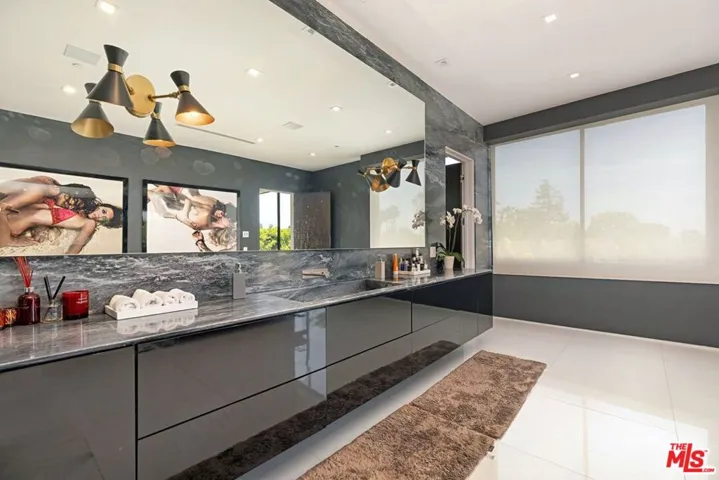 9570 Sunset Boulevard, Beverly Hills, California 90210