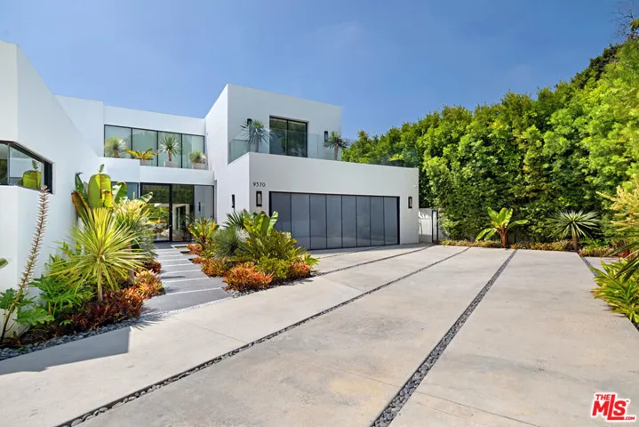 9570 Sunset Boulevard, Beverly Hills, California 90210