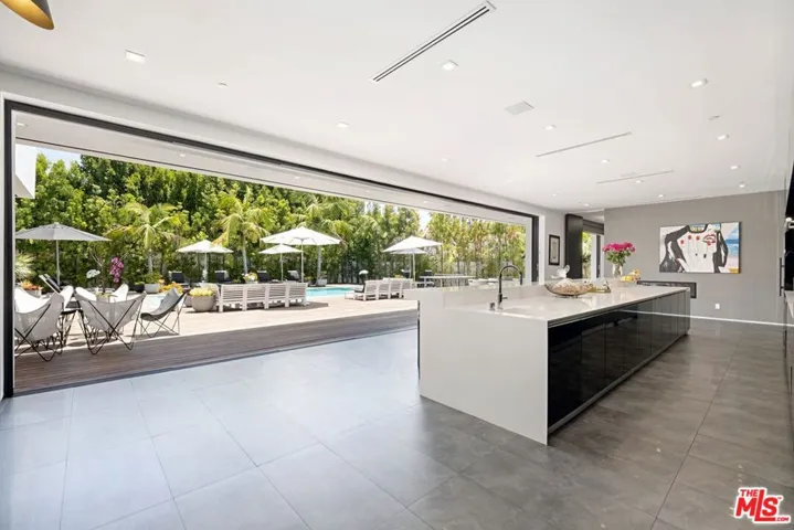 9570 Sunset Boulevard, Beverly Hills, California 90210