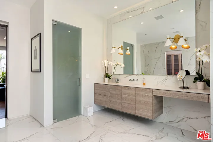 9570 Sunset Boulevard, Beverly Hills, California 90210
