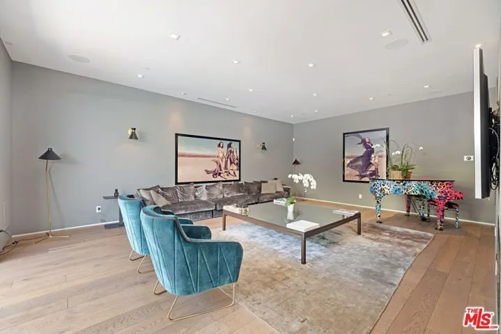 9570 Sunset Boulevard, Beverly Hills, California 90210