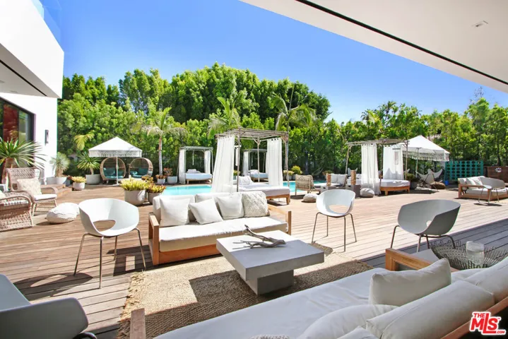 9570 Sunset Boulevard, Beverly Hills, California 90210