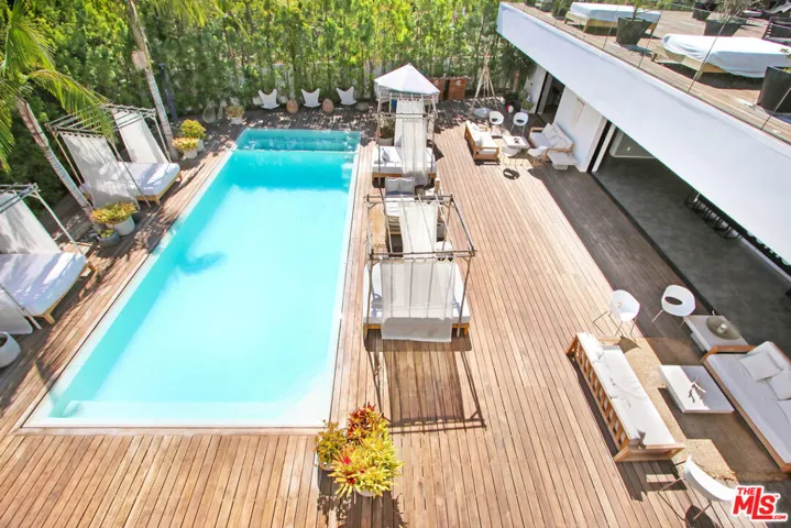 9570 Sunset Boulevard, Beverly Hills, California 90210