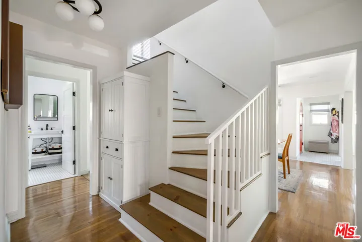 5124 S Mullen Avenue, Los Angeles, California 90043