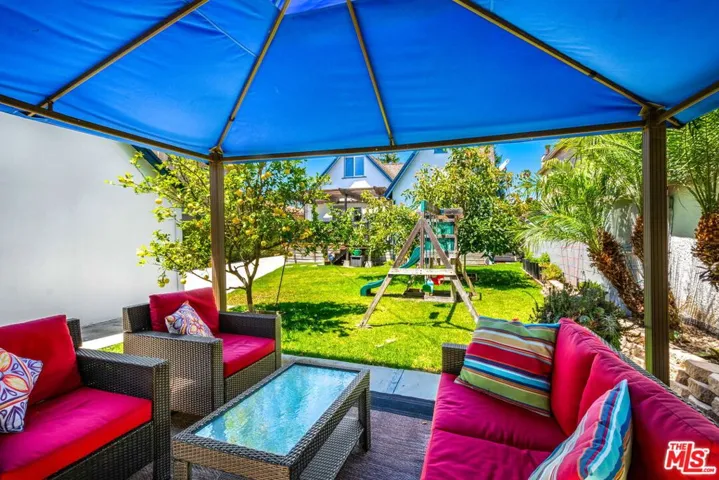 5124 S Mullen Avenue, Los Angeles, California 90043