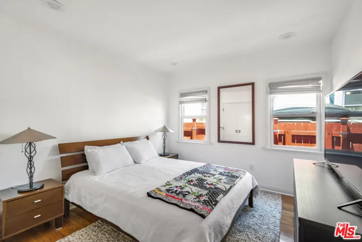 5124 S Mullen Avenue, Los Angeles, California 90043