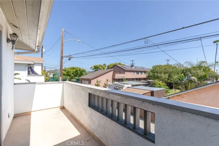 2529 California Avenue, Signal Hill, California 90755
