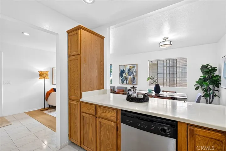 2529 California Avenue, Signal Hill, California 90755