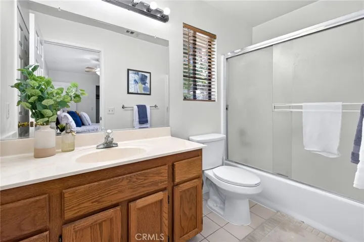 2529 California Avenue, Signal Hill, California 90755