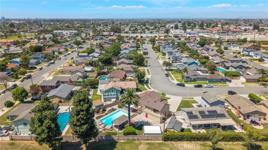 8798 La Casita Avenue, Fountain Valley, California 92708