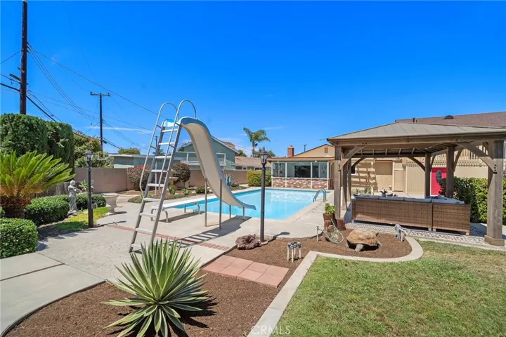 8798 La Casita Avenue, Fountain Valley, California 92708