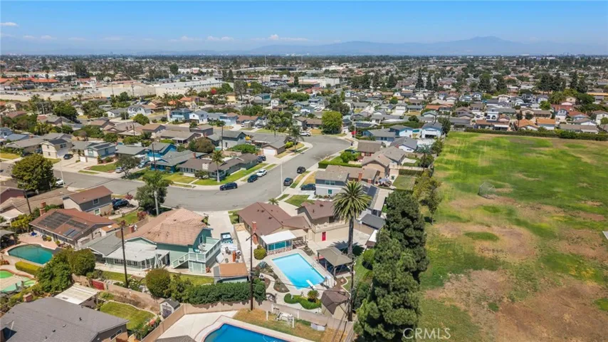 8798 La Casita Avenue, Fountain Valley, California 92708