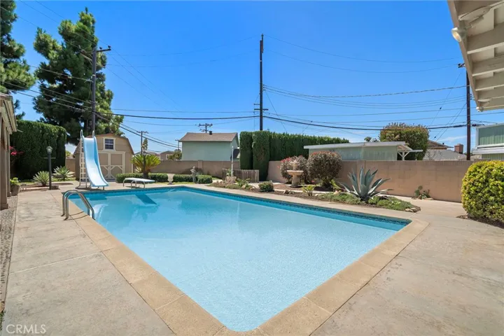 8798 La Casita Avenue, Fountain Valley, California 92708