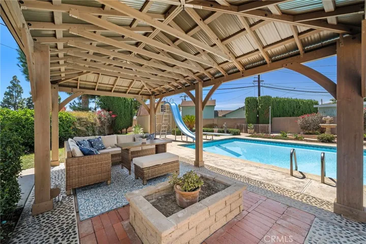 8798 La Casita Avenue, Fountain Valley, California 92708