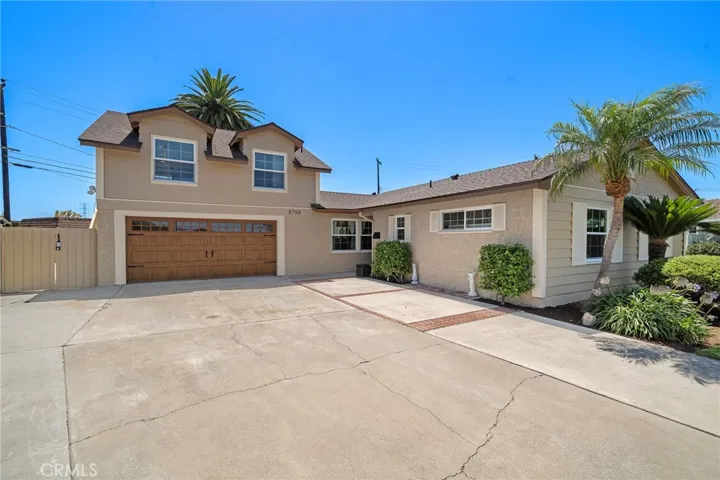 8798 La Casita Avenue, Fountain Valley, California 92708