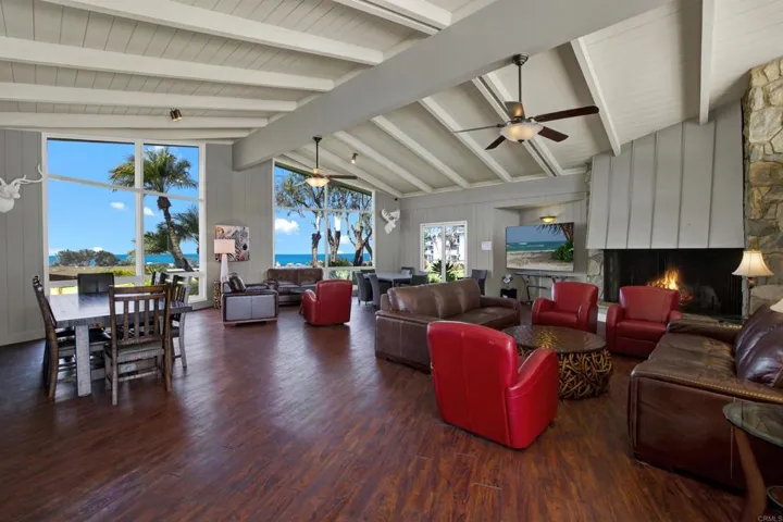 640 W Solana Circle 19, Solana Beach, California 92075