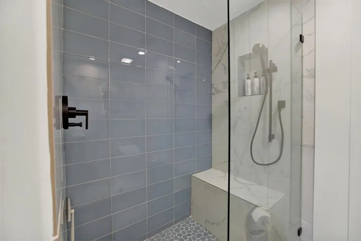 640 W Solana Circle 19, Solana Beach, California 92075