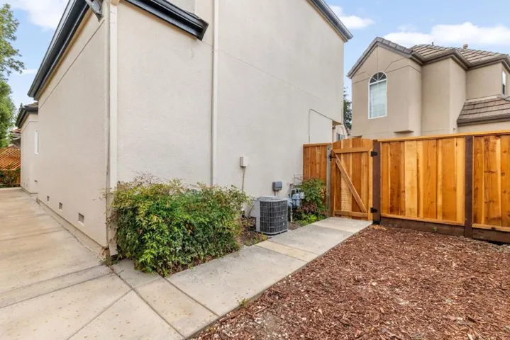 84 Dot Avenue, Campbell, California 95008