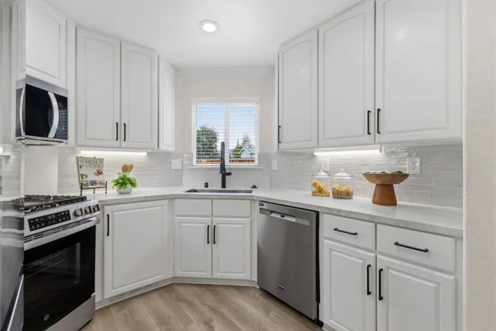 84 Dot Avenue, Campbell, California 95008