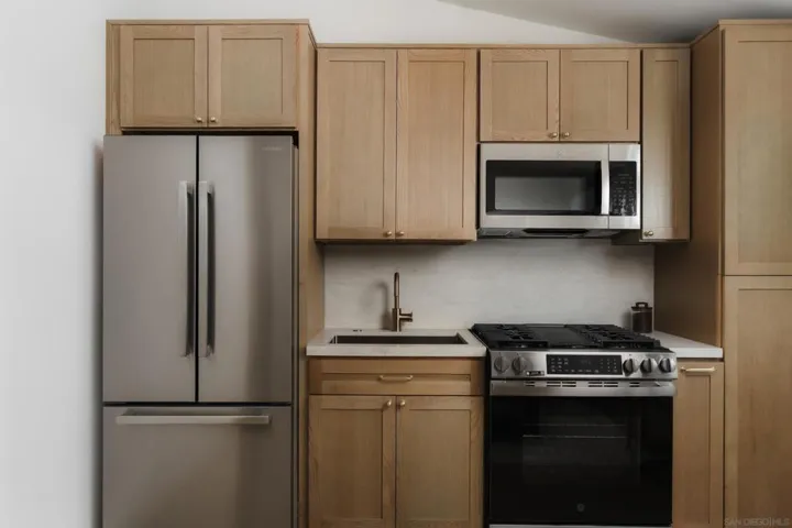 2806 Mission Village Dr, San Diego, California 92123