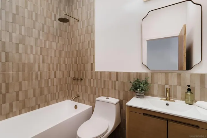2806 Mission Village Dr, San Diego, California 92123