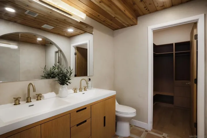 2806 Mission Village Dr, San Diego, California 92123