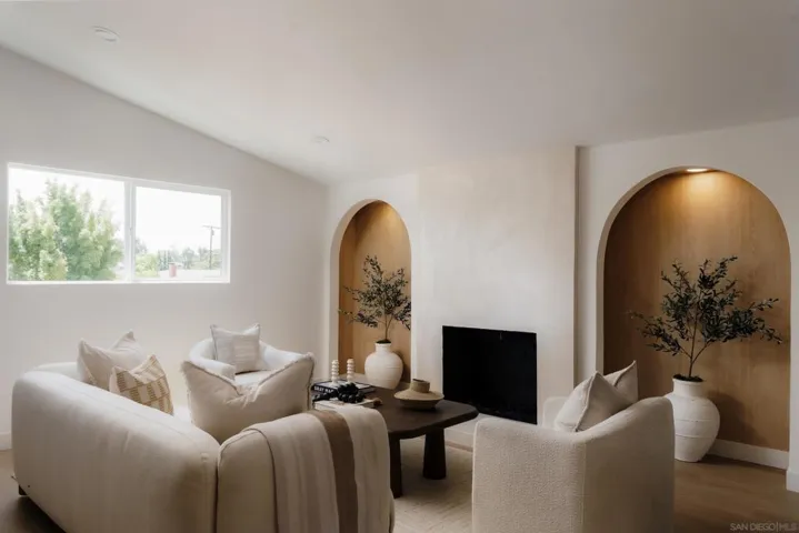 2806 Mission Village Dr, San Diego, California 92123