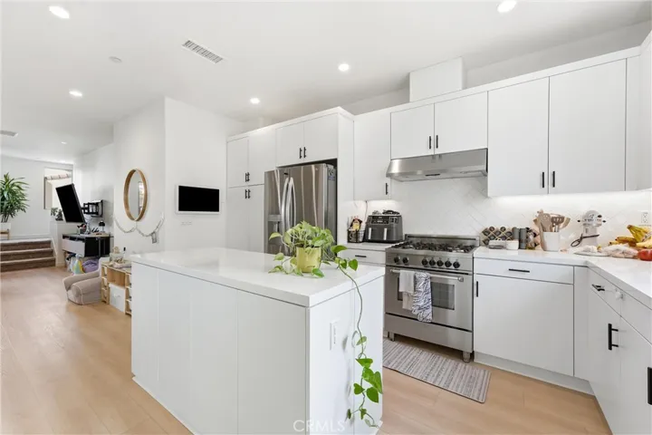 137 Milky Way, Irvine, California 92618