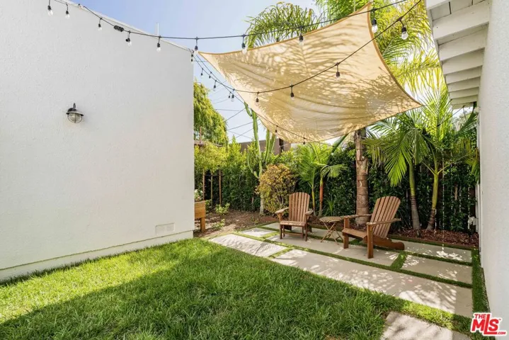 239 N Everett Street, Glendale, California 91206